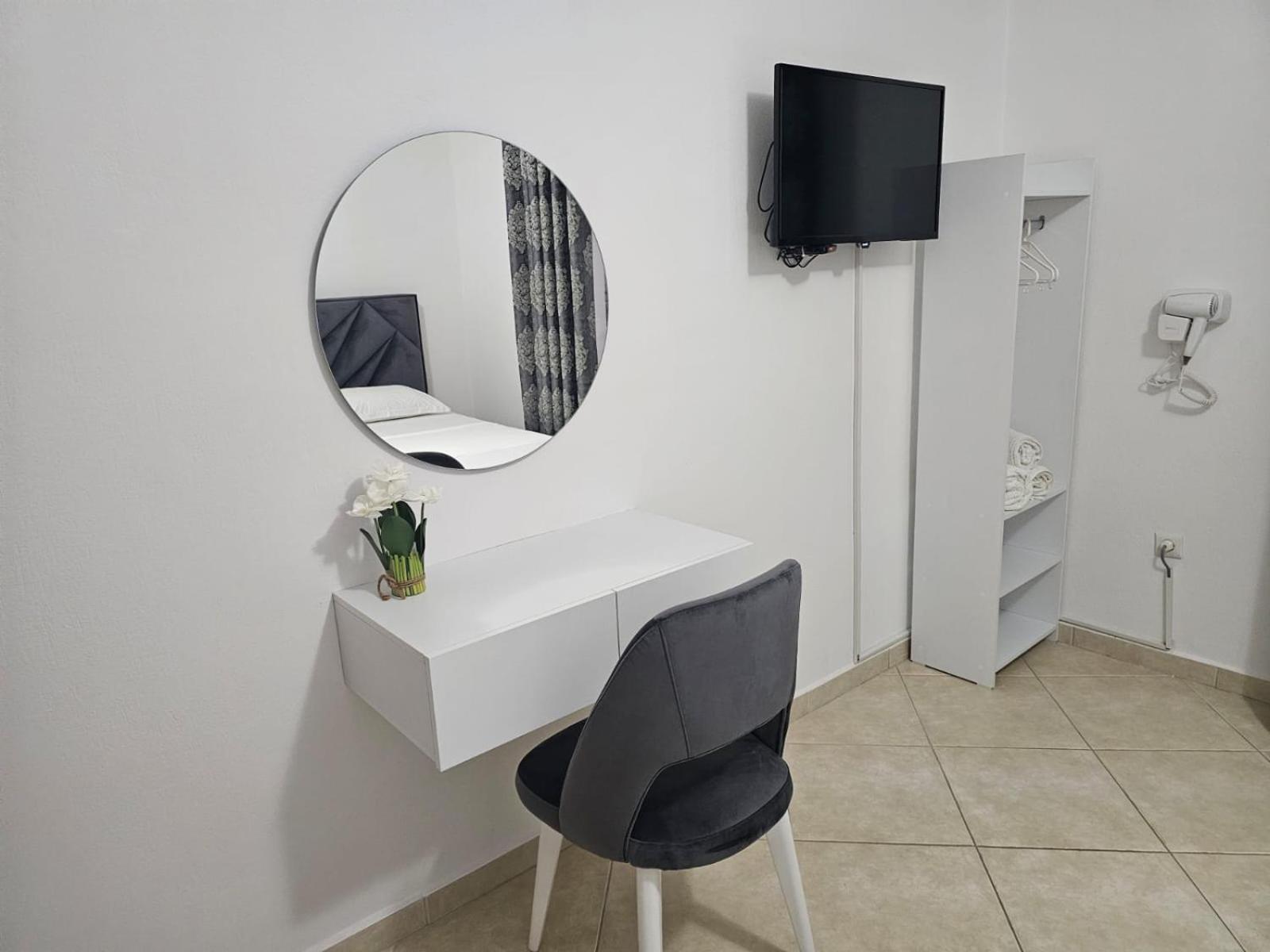 Emel Apartaments Ksamil Exterior foto