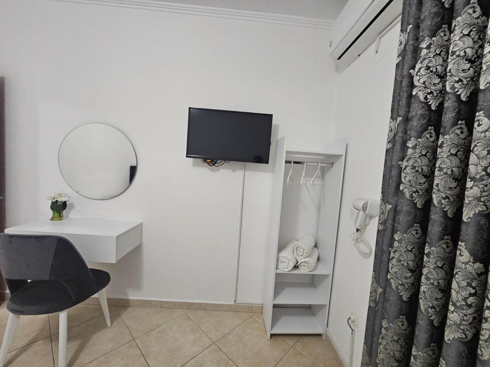 Emel Apartaments Ksamil Exterior foto